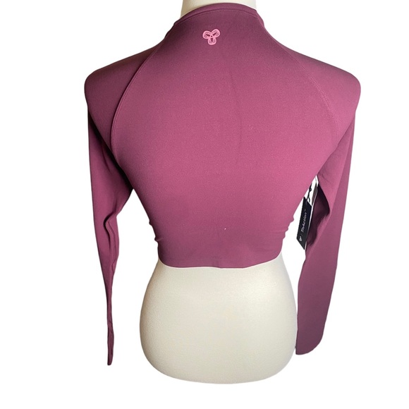 TN Action Long Sleeve Cropped Shirt - Picture 3 of 4